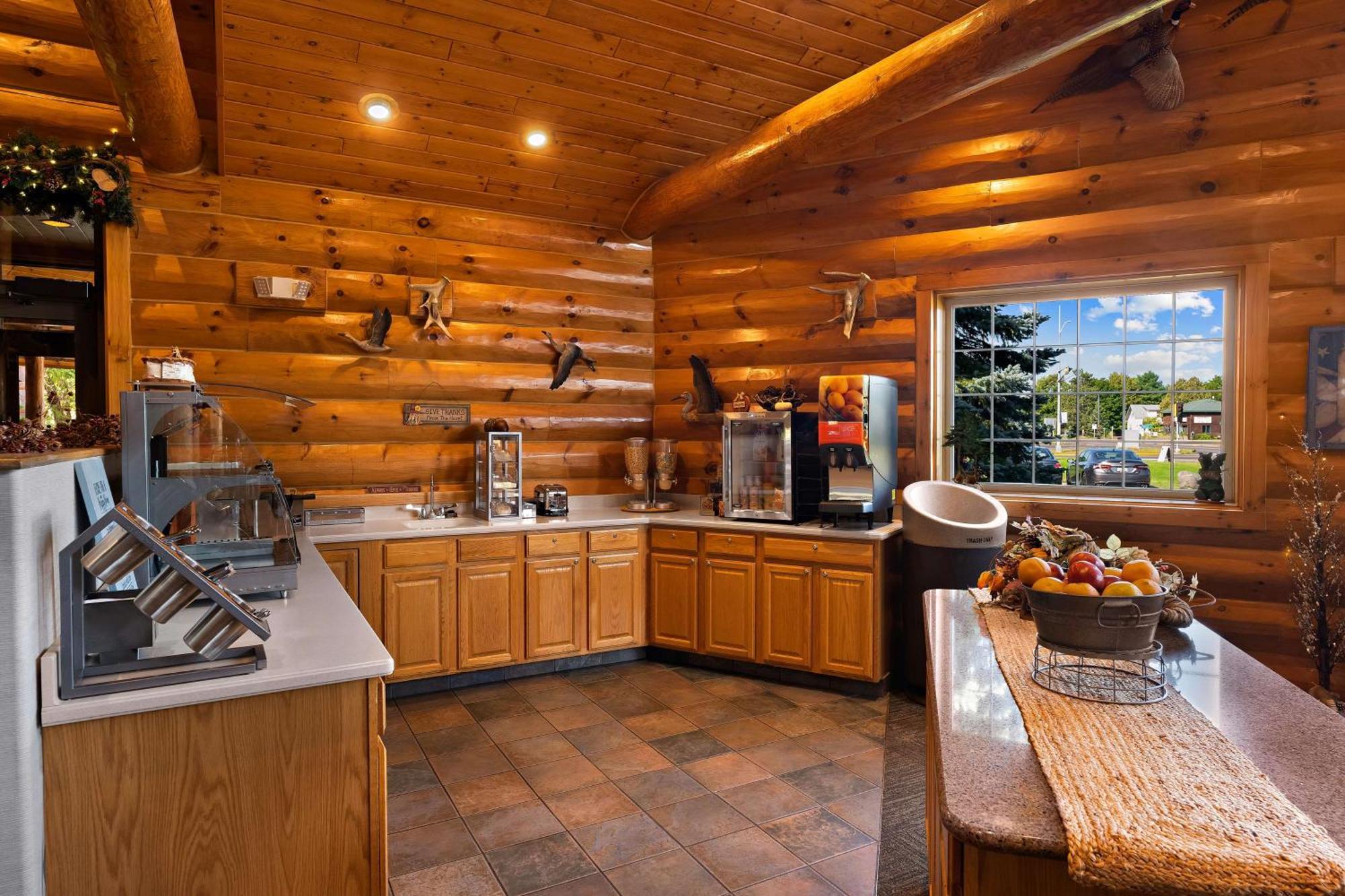 Best Western Northwoods Lodge Siren Екстериор снимка